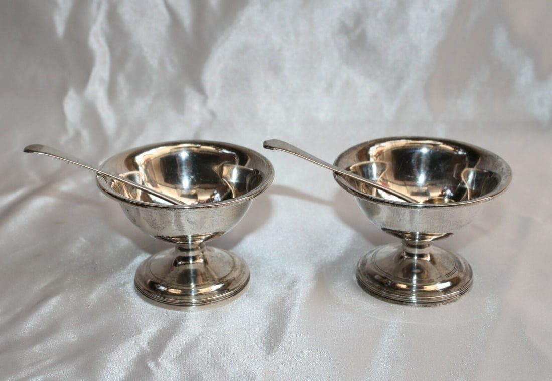 1800s Sheffield Sterling Silver Salt Holders by John Roberts with Spoons: 1800s Sheffield Sterling Silver Salt Holders by John Roberts with Spoons Discover a remarkable pair of sterling silver salt holders from Sheffield, crafted by John Roberts & Co. between 1809 and 1810.
