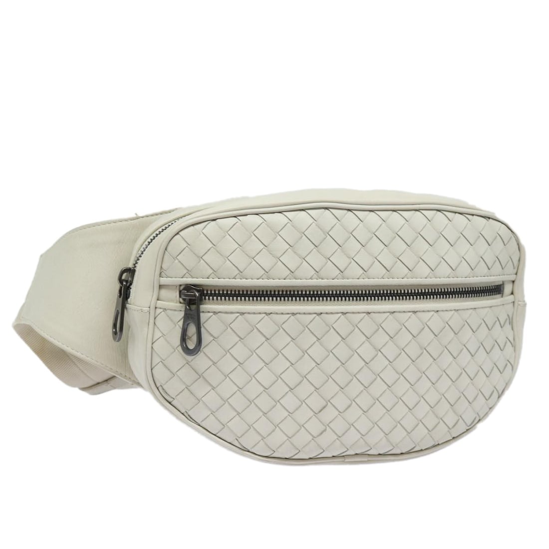 Bottega Veneta Intrecciato White Leather Unisex Belt Bag with Front Zip: Bottega Veneta Intrecciato White Leather Unisex Belt Bag with Front Zip This pre-owned Bottega Veneta Intrecciato front zip belt bag is crafted from white leather with signature woven detailing. Desig