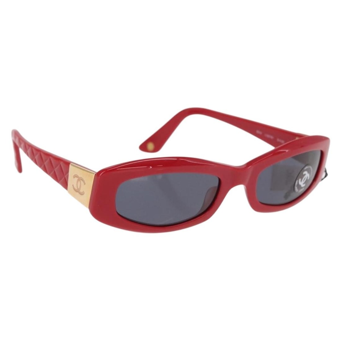 CHANEL Red Plastic Sunglasses Model BA9084 Made in Italy: CHANEL Red Plastic Sunglasses Model BA9084 Made in Italy Elevate your accessory game with these authentic CHANEL sunglasses, crafted in Italy. These stylish shades feature a vibrant red plastic frame,