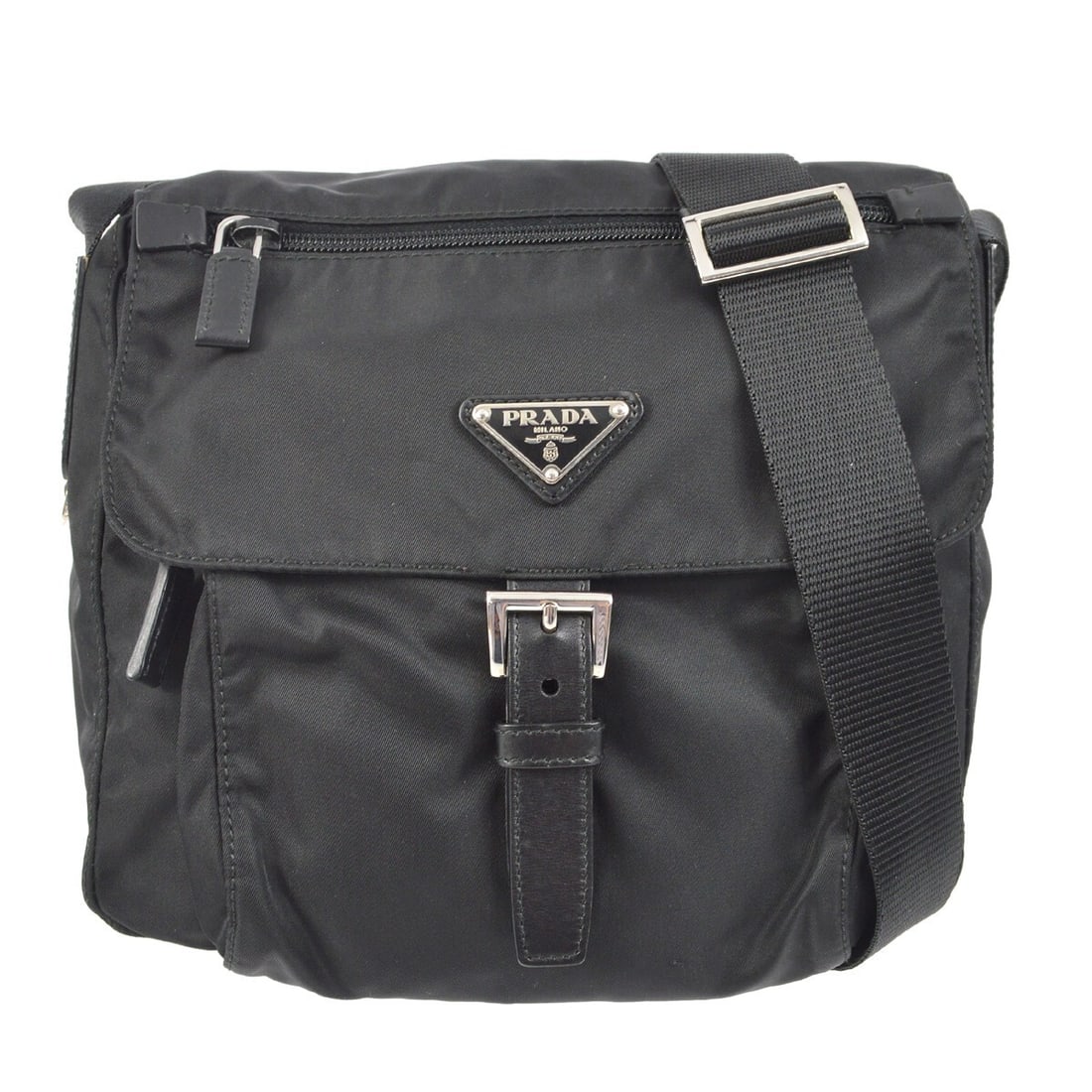 Prada Tessuto Nylon Black Messenger Bag with Buckle Detail: Prada Tessuto Nylon Black Messenger Bag with Buckle Detail This Prada Buckle Messenger Bag is crafted from durable black nylon, designed for unisex use. It features a practical buckle closure and offe