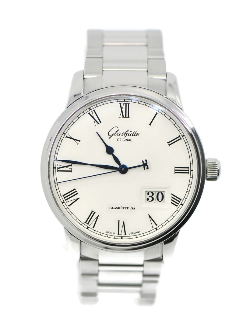 Glashutte Original Senator 100-03-32-42-14 Automatic Steel Wristwatch With Box: Glashutte Original Senator 100-03-32-42-14 Automatic Steel Wristwatch With Box The Glashutte Original Senator is a stainless steel wristwatch featuring an automatic mechanical movement. This model, re