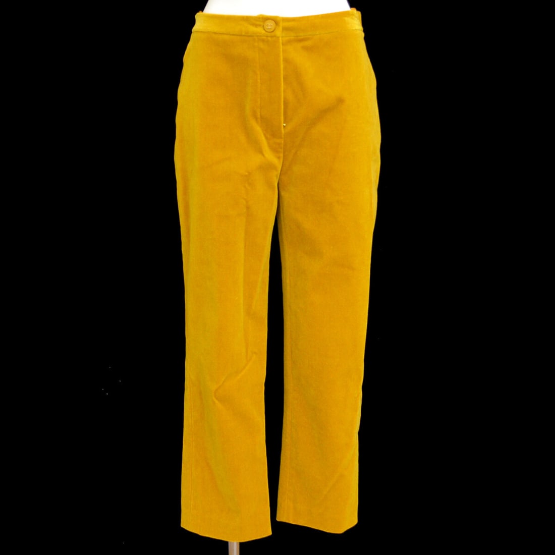 Chanel Vintage Ocher Long Straight Pants Size 40 Casual Wear: Chanel Vintage Ocher Long Straight Pants Size 40 Casual Wear Elevate your winter wardrobe with these vintage Chanel long straight pants in a rich ocher hue. Designed for a regular fit, these pants fea