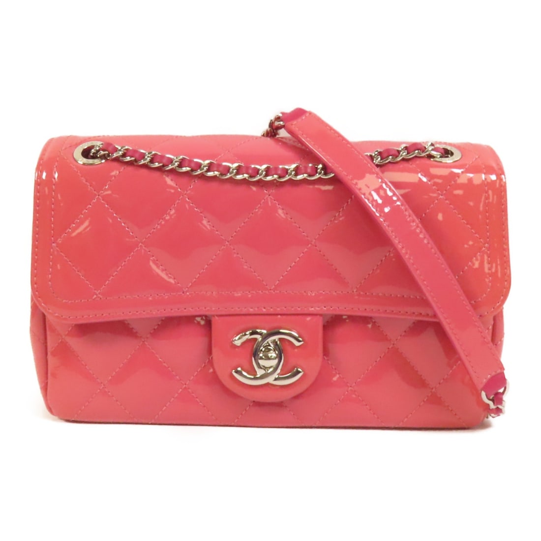 Pink Patent Leather CHANEL Shoulder Bag with CC Silver Chain (1 of 17)