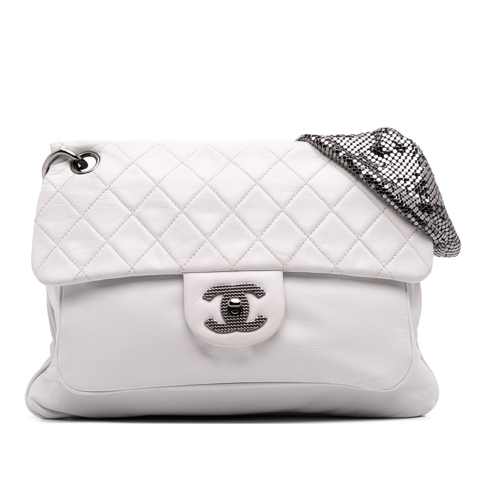 Chanel CC Quilted Lambskin Chain Mail Shoulder Bag White: Chanel CC Quilted Lambskin Chain Mail Shoulder Bag White This Chanel CC Quilted Soft Lambskin Chain Mail Shoulder Bag showcases a luxurious quilted lambskin leather body in a stunning white color. It