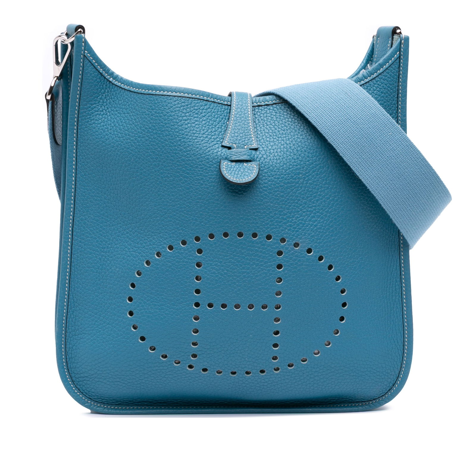Hermes Clemence Evelyne I 29 Blue Jean Leather Handbag: Hermes Clemence Evelyne I 29 Blue Jean Leather Handbag The Hermes Clemence Evelyne I 29 is a stylish handbag crafted from Clemence leather in a beautiful Blue Jean color. This chic bag features a flat
