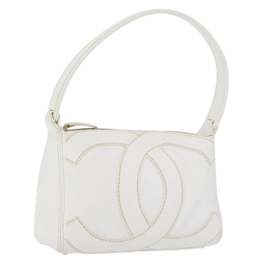 Chanel Coco Mark Grained Calfskin White Leather Shoulder Bag with Gold CC Logo: Chanel Coco Mark Grained Calfskin White Leather Shoulder Bag with Gold CC Logo This CHANEL COCO Mark shoulder bag features grained calfskin leather in a white and gold color scheme. The bag offers a s