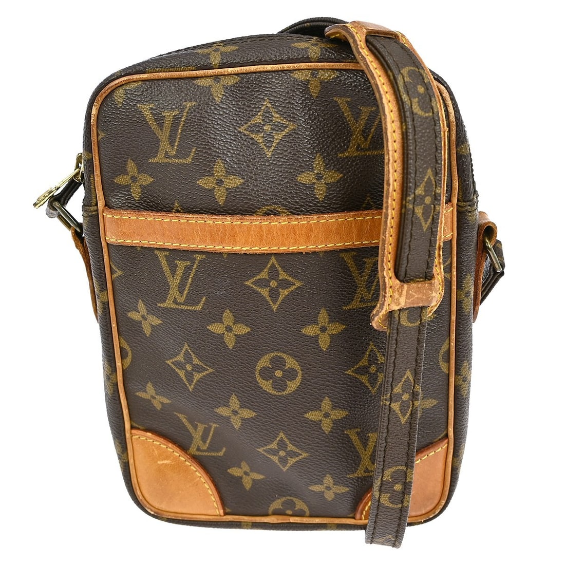 Louis Vuitton Danube Monogram Crossbody Bag M45266 Vintage: Louis Vuitton Danube Monogram Crossbody Bag M45266 Vintage This stylish Louis Vuitton Danube Crossbody Shoulder Bag is crafted from durable Monogram Canvas Leather, making it a timeless addition to yo