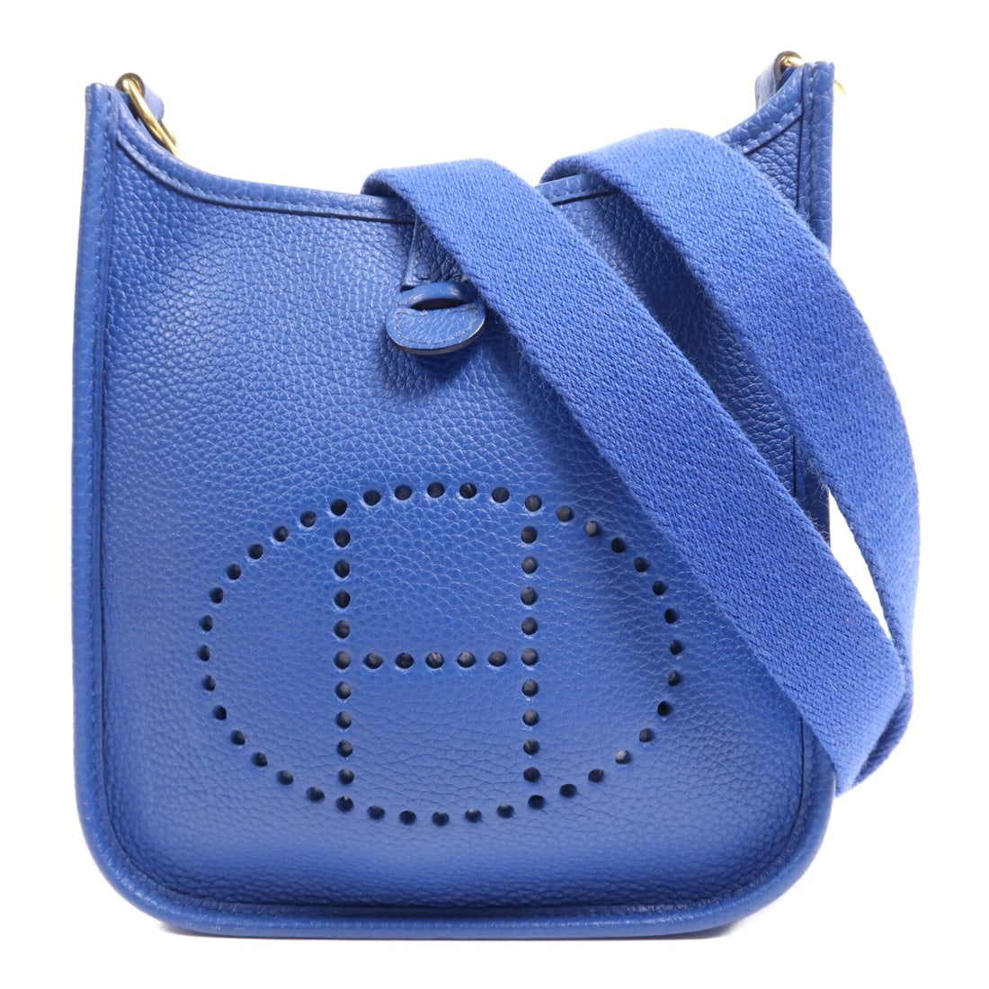 HERMES Evelyne TPM Shoulder Bag Deep Blue Clemence Leather: HERMES Evelyne TPM Shoulder Bag Deep Blue Clemence Leather Introducing the HERMES Evelyne TPM Shoulder Bag, a perfect blend of luxury and functionality. Crafted from high-quality Clemence leather, thi