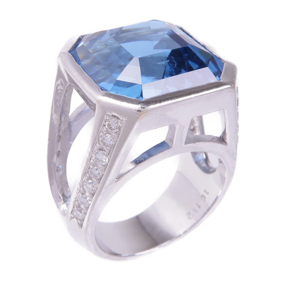 Topaz and Diamond Ring in Platinum PT750 Size 5.75 (1 of 8)