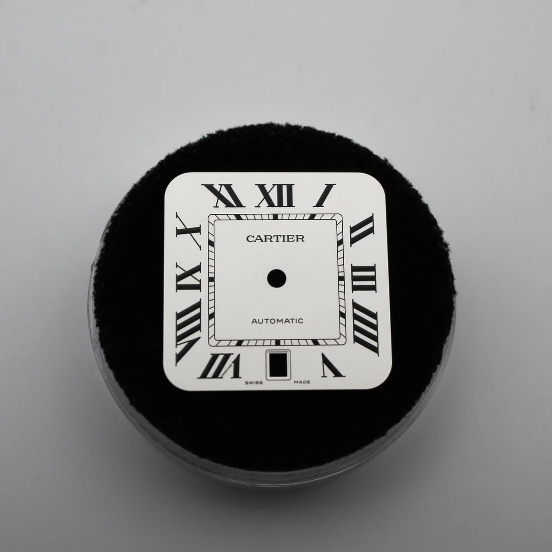 Cartier Santos Galbee 40MM Silver Dial Roman Numerals Automatic Watch: Cartier Santos Galbee 40MM Silver Dial Roman Numerals Automatic Watch The Cartier Santos Galbee 40MM Roman Dial Silver Automatic Watch Dial is a luxurious and elegant timepiece. This pre-owned dial is