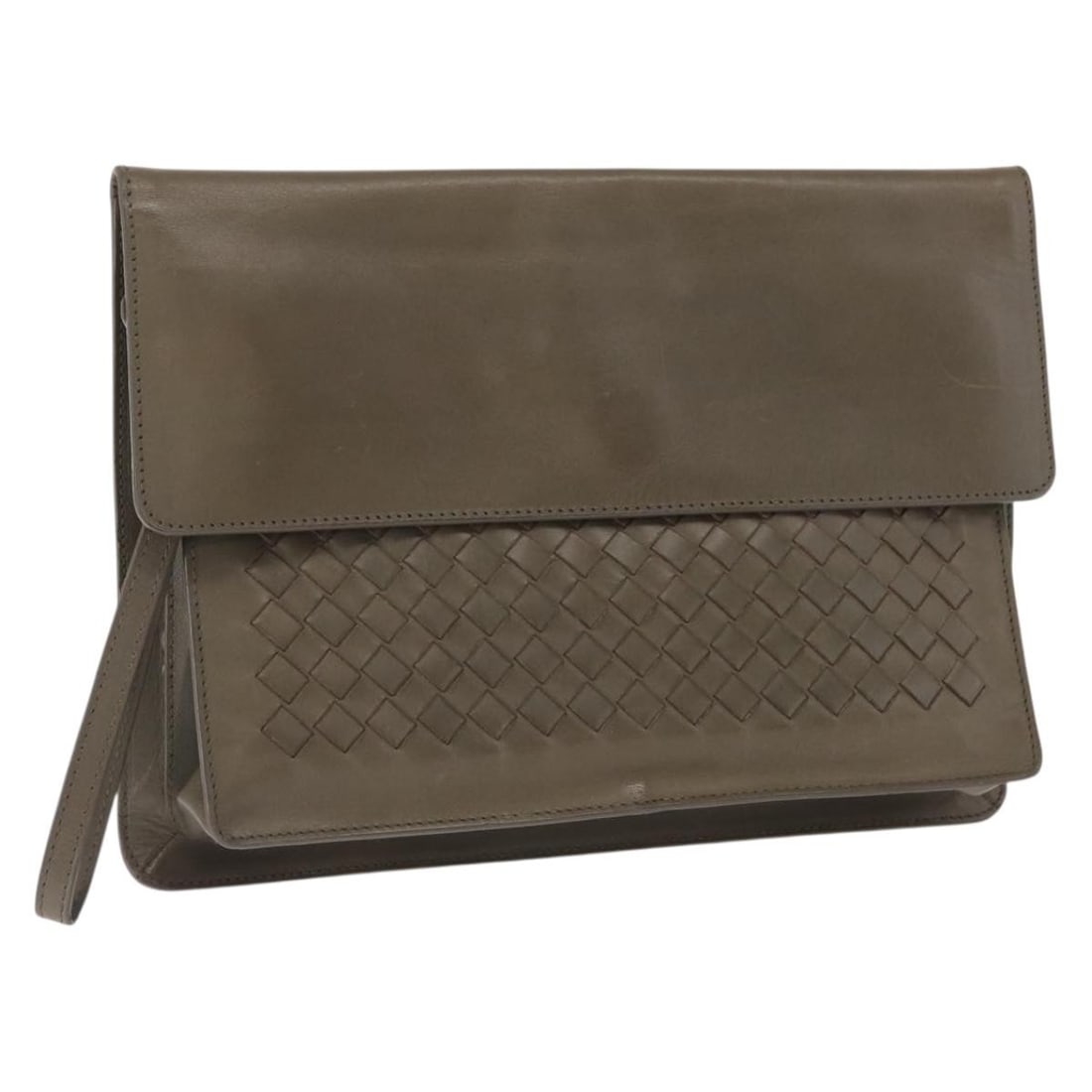 Beige Leather Intrecciato Clutch by Bottega Veneta Italy: Beige Leather Intrecciato Clutch by Bottega Veneta Italy This Bottega Veneta Intrecciato clutch bag features a beige leather exterior and showcases the brand's signature woven design. Made in Italy, t