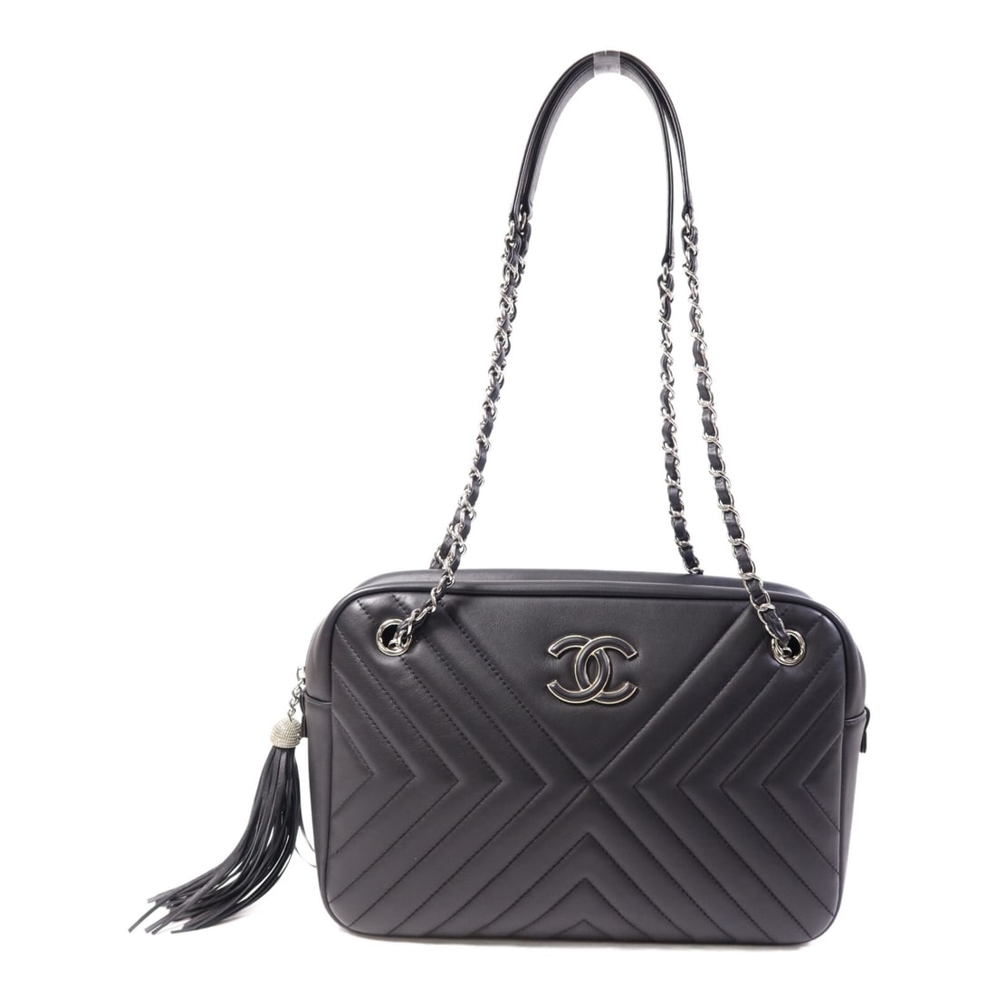 Chanel Black Calfskin Leather CC Shoulder Bag with Silver Hardware: Chanel Black Calfskin Leather CC Shoulder Bag with Silver Hardware This CHANEL shoulder bag features premium calfskin leather in a classic black color. Designed with silver-tone hardware, it offers a
