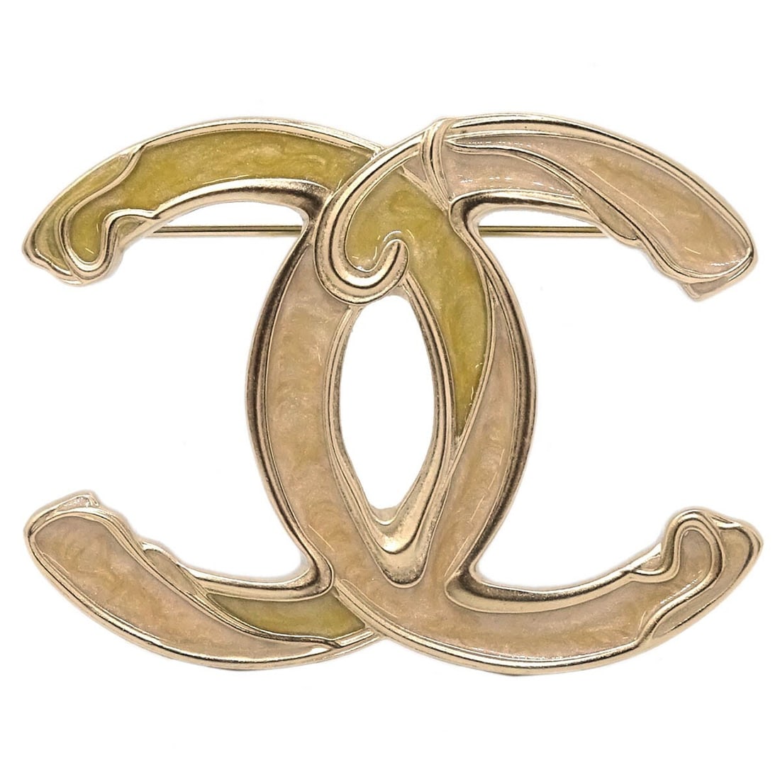Chanel Gold CC Logo Brooch Pin 10P Luxury Accessory: Chanel Gold CC Logo Brooch Pin 10P Luxury Accessory Elevate your accessory collection with this stunning Chanel CC Brooch Pin. Crafted in a luxurious gold-plated finish, this brooch showcases the icon