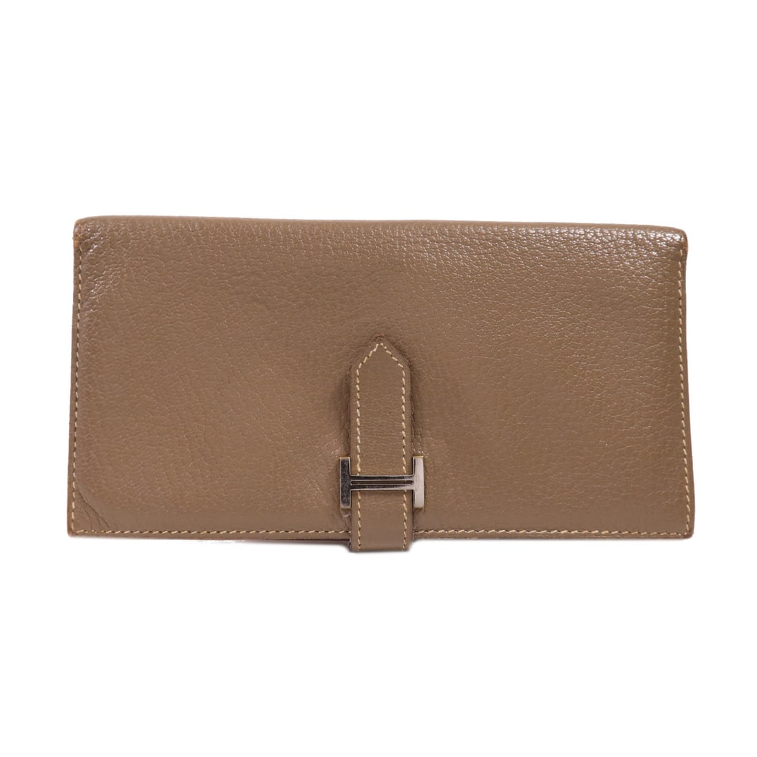 HERMES Bearn Long Wallet Gray Chevre Leather PHW: HERMES Bearn Long Wallet Gray Chevre Leather PHW Experience elegance with this HERMES Bearn Long Wallet crafted from premium Chevre leather in a sophisticated gray hue. Designed as an around long wall