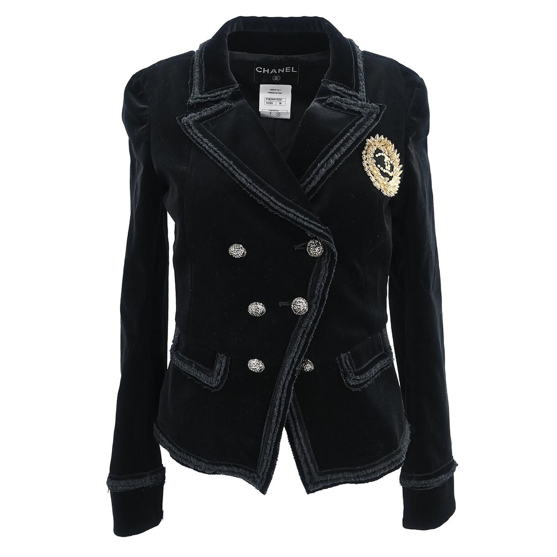 Chanel Vintage Black Double Breasted Jacket P38249V15297 Size 36: Chanel Vintage Black Double Breasted Jacket P38249V15297 Size 36 Elevate your wardrobe with this vintage Chanel Double Breasted Jacket, a versatile piece perfect for both casual and formal occasions.