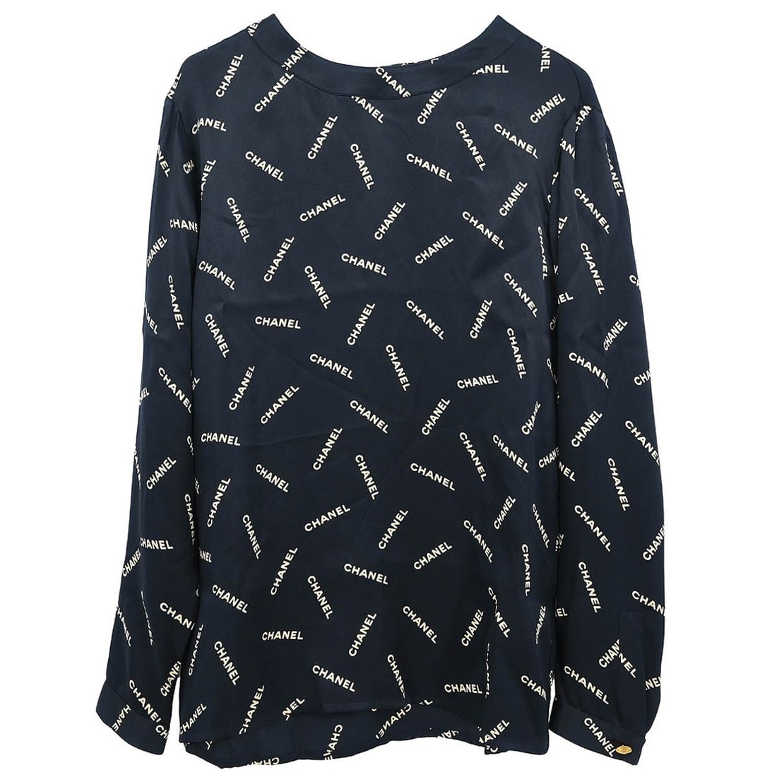 Vintage Chanel Black Long Sleeve Basic T-Shirt: Vintage Chanel Black Long Sleeve Basic T-Shirt This vintage Chanel black T-shirt features long sleeves and a round neckline, perfect for casual occasions. The regular fit and basic style make it an id