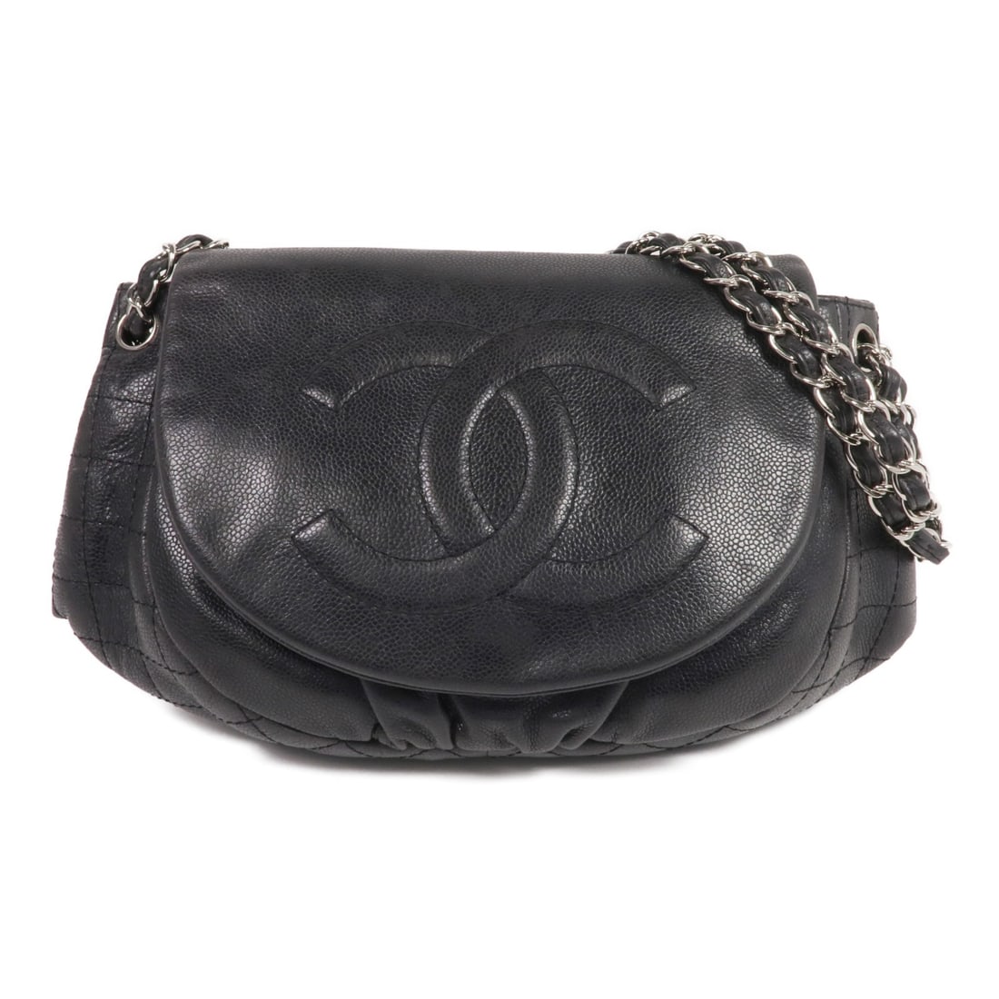 Black Calfskin Leather Chanel CC Shoulder Bag with Silver Tone Chain: Black Calfskin Leather Chanel CC Shoulder Bag with Silver Tone Chain This Chanel CC shoulder bag features a classic black calfskin leather exterior and silver-tone hardware. Designed in a regular size