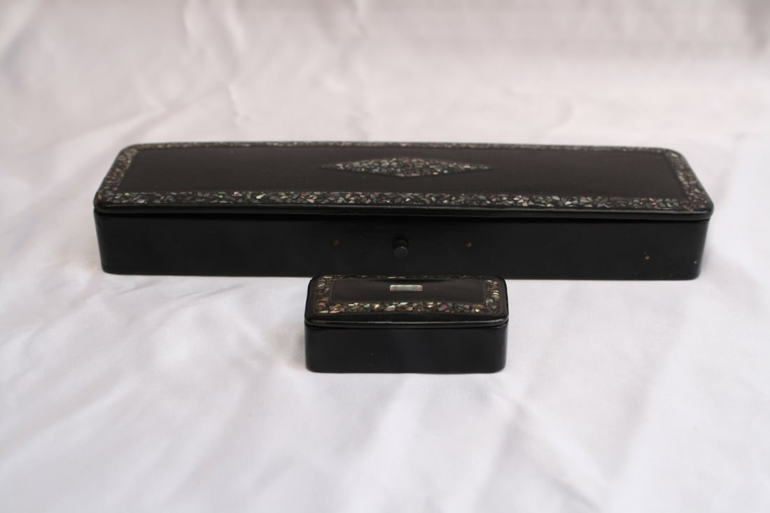19th Century French Handmade Paper Mache Mother of Pearl Pen Holder Boxes Pair: 19th Century French Handmade Paper Mache Mother of Pearl Pen Holder Boxes Pair Discover this exquisite pair of original 19th-century French pen holder boxes, expertly crafted from paper mache and ador