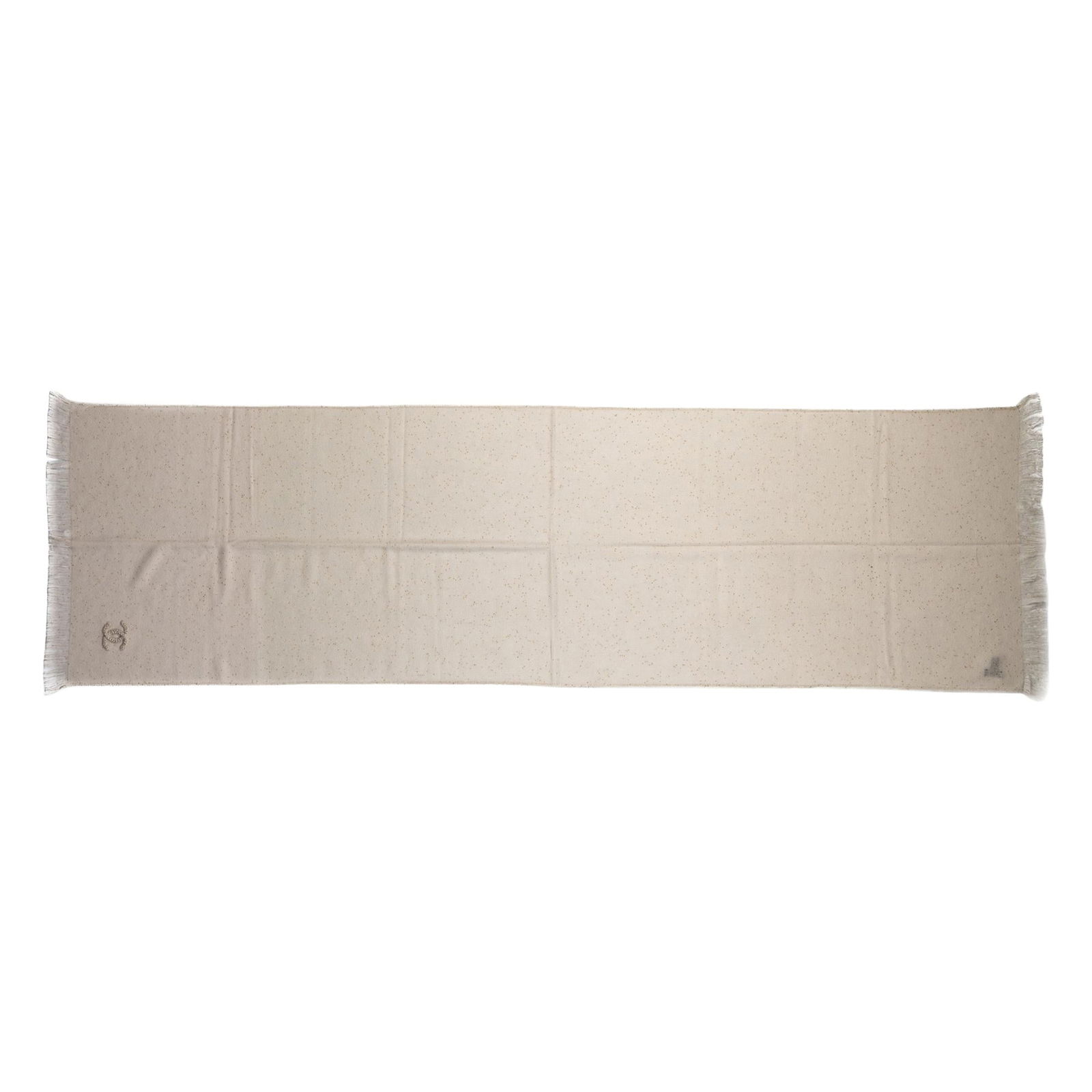 Chanel Cashmere Silk Beige Gradient Stole Scarf Made in Italy: Chanel Cashmere Silk Beige Gradient Stole Scarf Made in Italy This exquisite Chanel cashmere and silk degrade' stole showcases a beautiful beige gradient, perfect for adding a touch of elegance to you