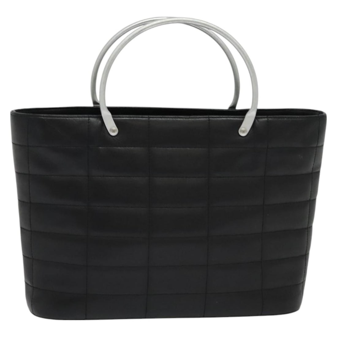 Chanel Black Leather Vintage Chocolate Bar Tote with Metal Ring Handles: Chanel Black Leather Vintage Chocolate Bar Tote with Metal Ring Handles This Chanel Vintage Chocolate Bar Metal Ring Tote features quilted black leather with distinctive metal ring details. Designed f