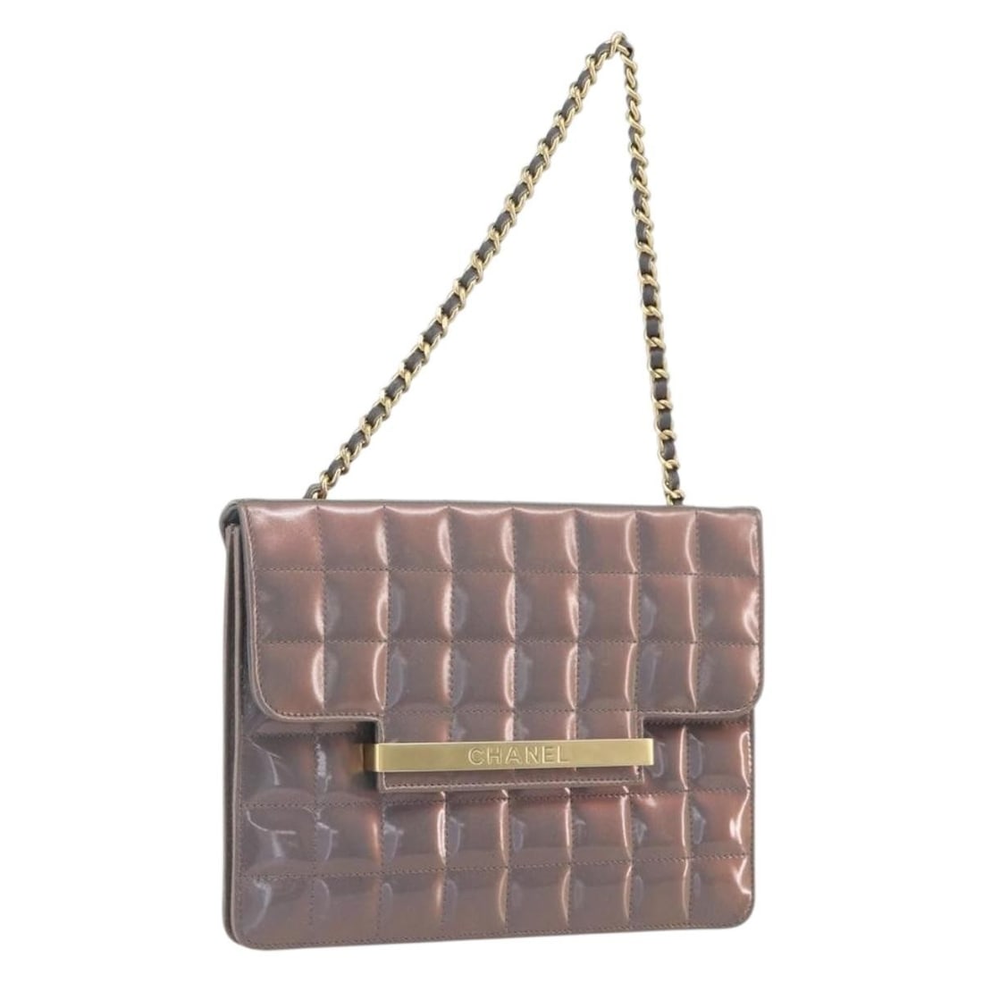 Chanel Purple Patent Leather Chocolate Bar Flap Bag 21cm x 17cm x 1cm: Chanel Purple Patent Leather Chocolate Bar Flap Bag 21cm x 17cm x 1cm This Chanel Chocolate Bar Chain Flap Bag features a quilted patent leather construction in a purple color. Designed for women, it