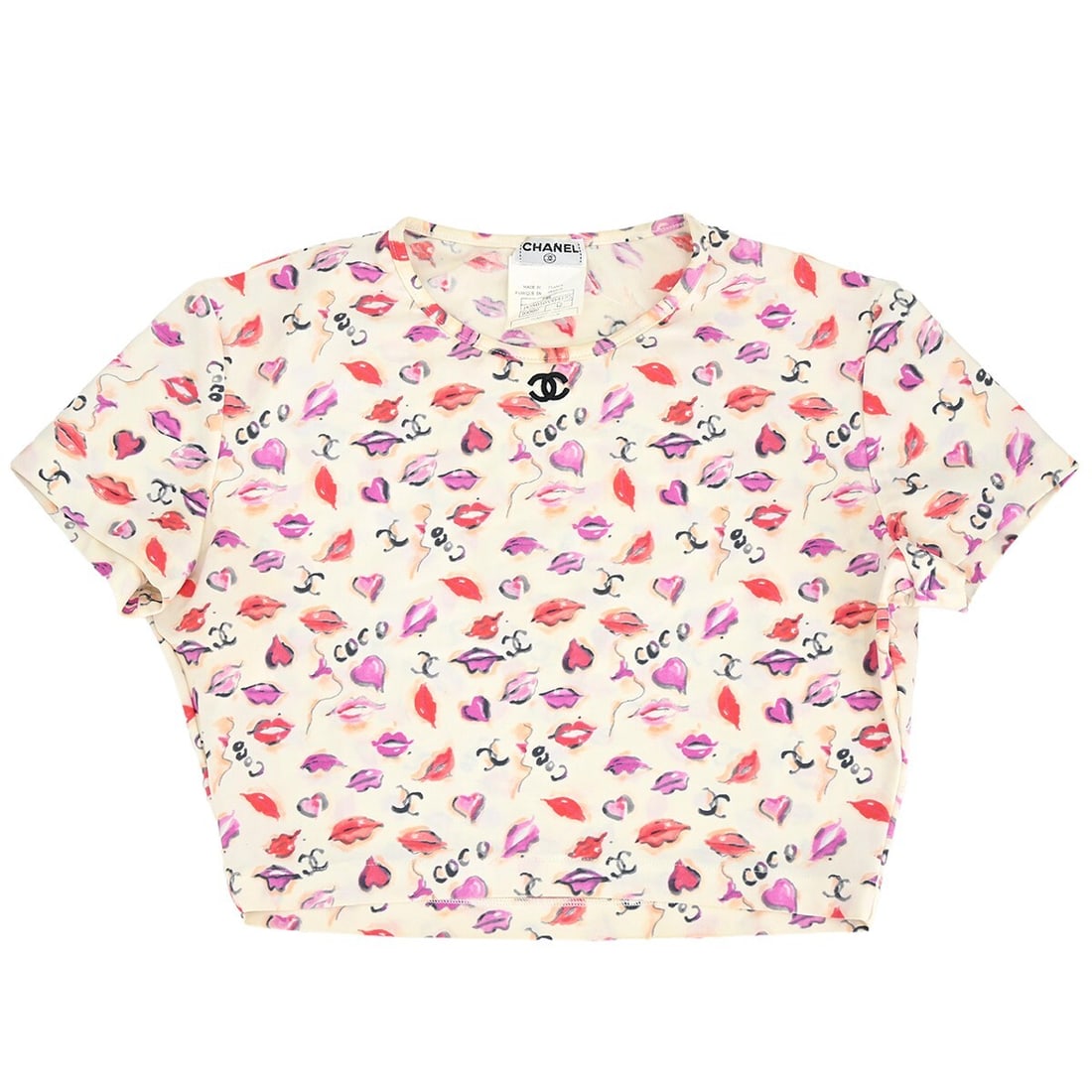 Chanel Vintage Ivory Lipstick Cropped T-Shirt Size 42: Chanel Vintage Ivory Lipstick Cropped T-Shirt Size 42 Elevate your casual wardrobe with this vintage Chanel Lipstick Cropped T-Shirt in an elegant ivory hue. Featuring short sleeves and a classic roun