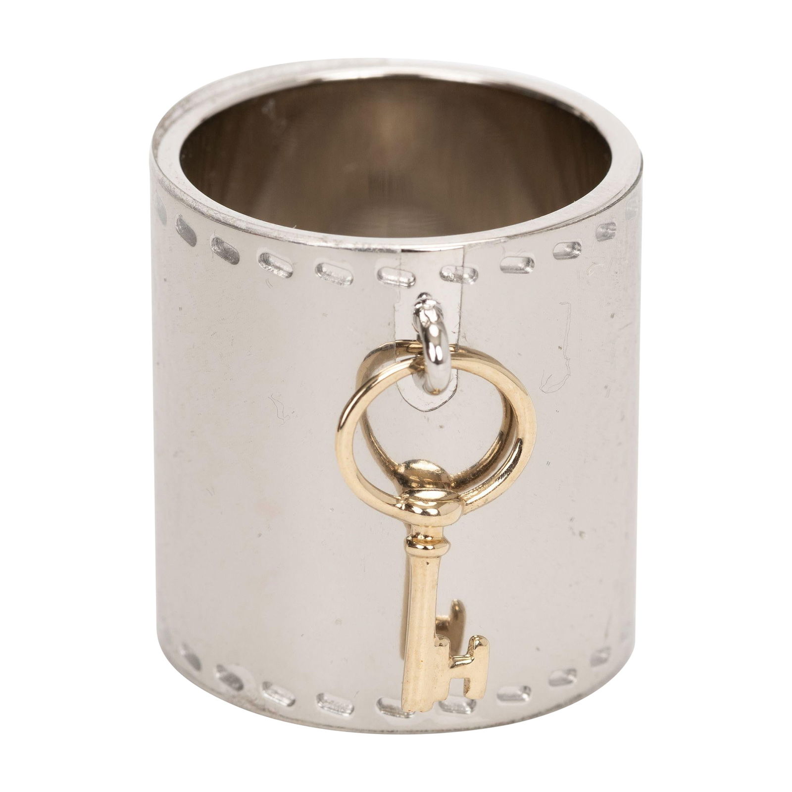 Hermes Palladium Key Scarf Ring New with Pouch: Hermes Palladium Key Scarf Ring New with Pouch Elevate your scarf styling with the Hermes Palladium Key Scarf Ring. This exquisite accessory features a charming key design, enabling versatile ways to