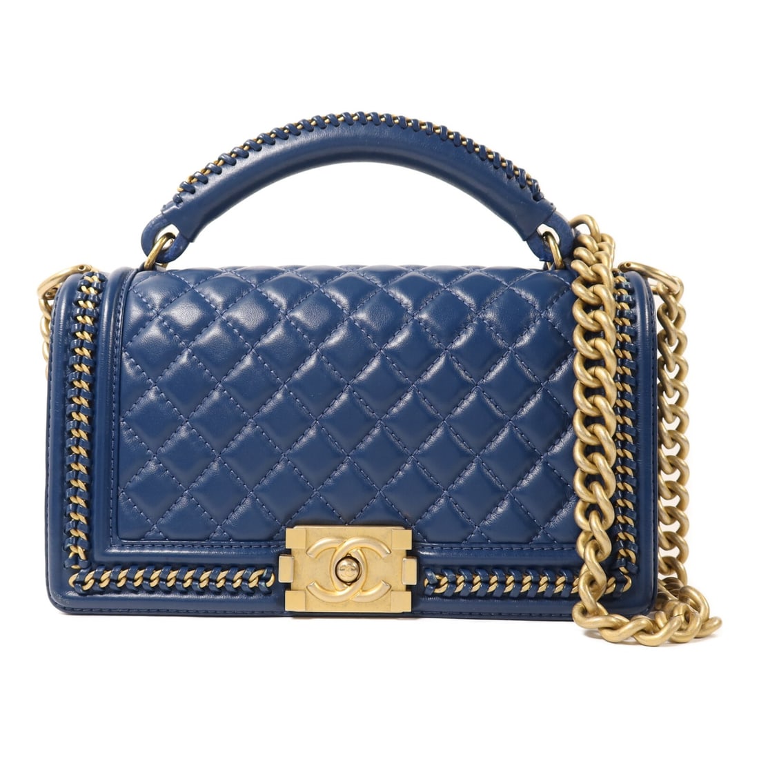 Blue Lambskin CHANEL Boy 25 Shoulder Bag with Chain Gold Hardware A67086: Blue Lambskin CHANEL Boy 25 Shoulder Bag with Chain Gold Hardware A67086 This CHANEL Boy 25 shoulder bag features a blue lambskin leather exterior and a distinctive CC closure with chain detailing. De