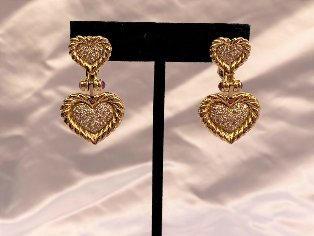 Gemlok 18K Yellow Gold Chandelier Earrings Double Heart with Diamonds and Rubies: Gemlok 18K Yellow Gold Chandelier Earrings Double Heart with Diamonds and Rubies Discover these exquisite 18K yellow gold chandelier earrings featuring a stunning double heart design. Crafted by renow