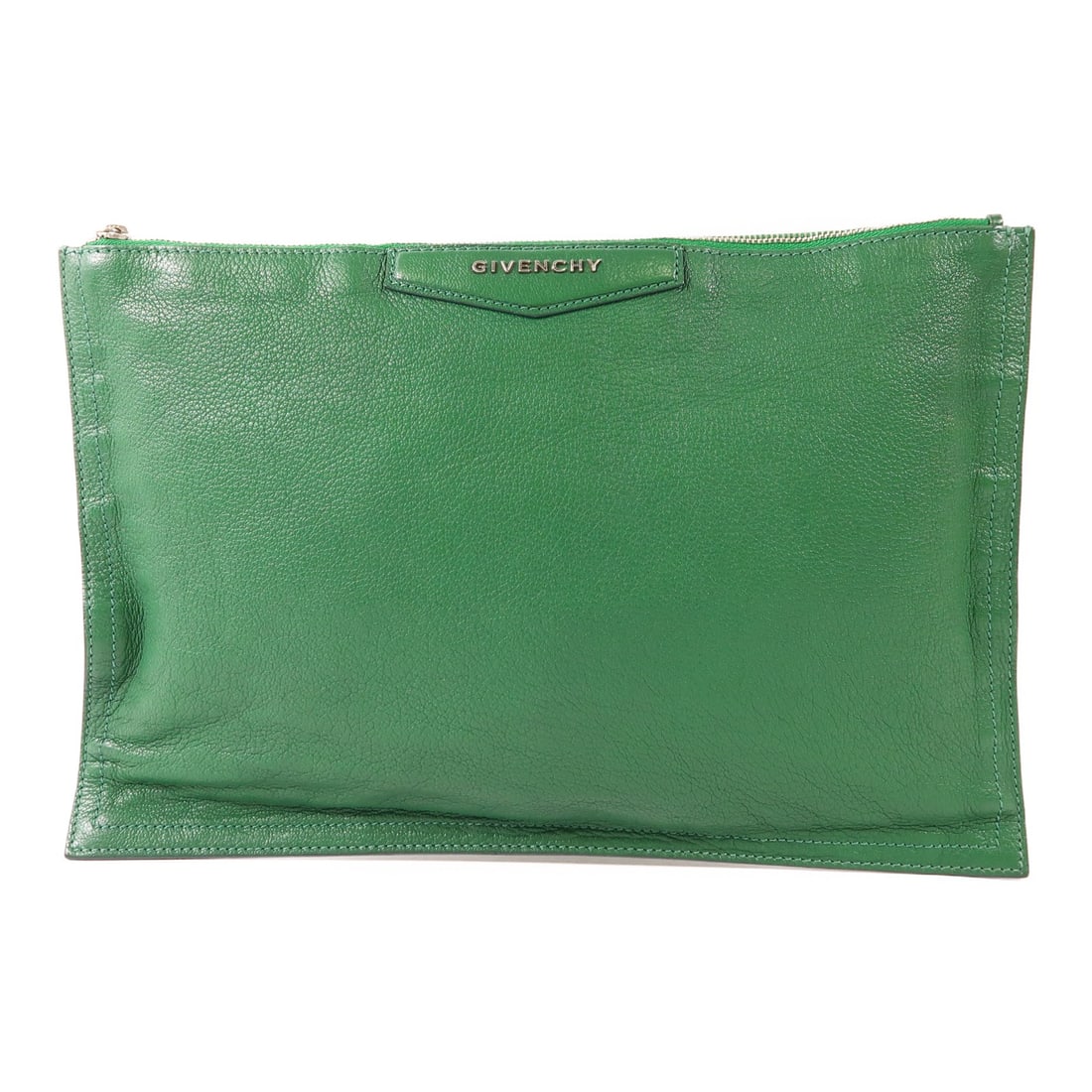 GIVENCHY TE0143 Green Calfskin Leather Clutch: GIVENCHY TE0143 Green Calfskin Leather Clutch Elevate your style with this exquisite GIVENCHY clutch, crafted from luxurious calfskin leather in a vibrant green hue. Designed for both elegance and pra