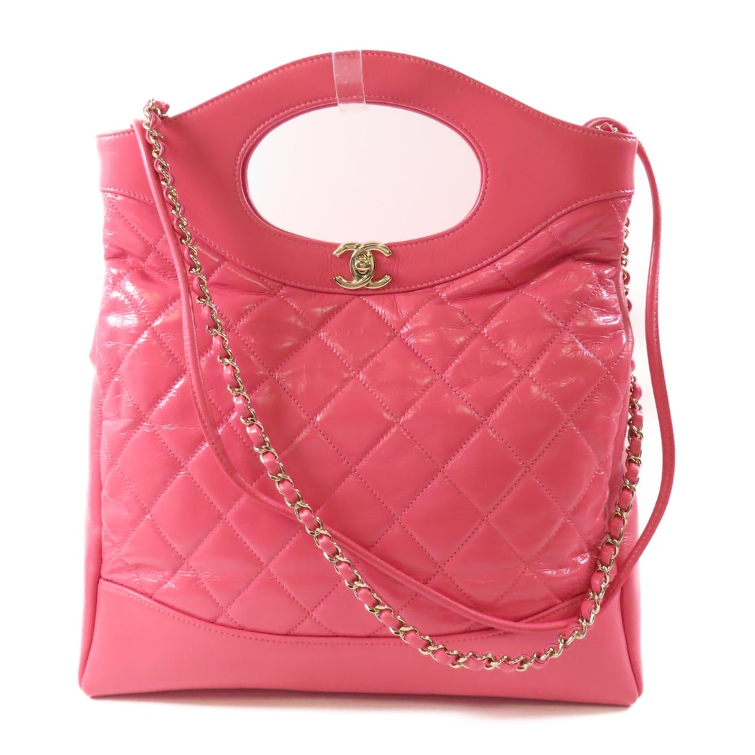 CHANEL 31 Medium 2 Way Shoulder Bag Patent Leather Pink: CHANEL 31 Medium 2 Way Shoulder Bag Patent Leather Pink Introducing the exquisite CHANEL 31 Medium Bag, a versatile 2-way shoulder bag crafted from luxurious patent leather in a stunning pink hue. Thi