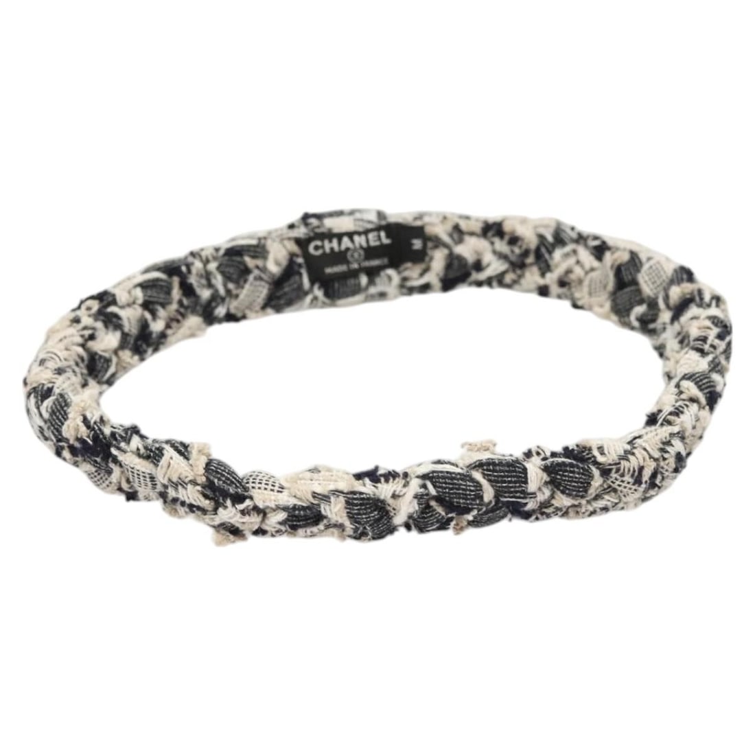 CHANEL White Navy Silk Hair Band Scarf Authentic: CHANEL White Navy Silk Hair Band Scarf Authentic This exquisite CHANEL hair band features a classic tweed design in elegant white and navy colors, crafted from luxurious silk. Made in France, this sty
