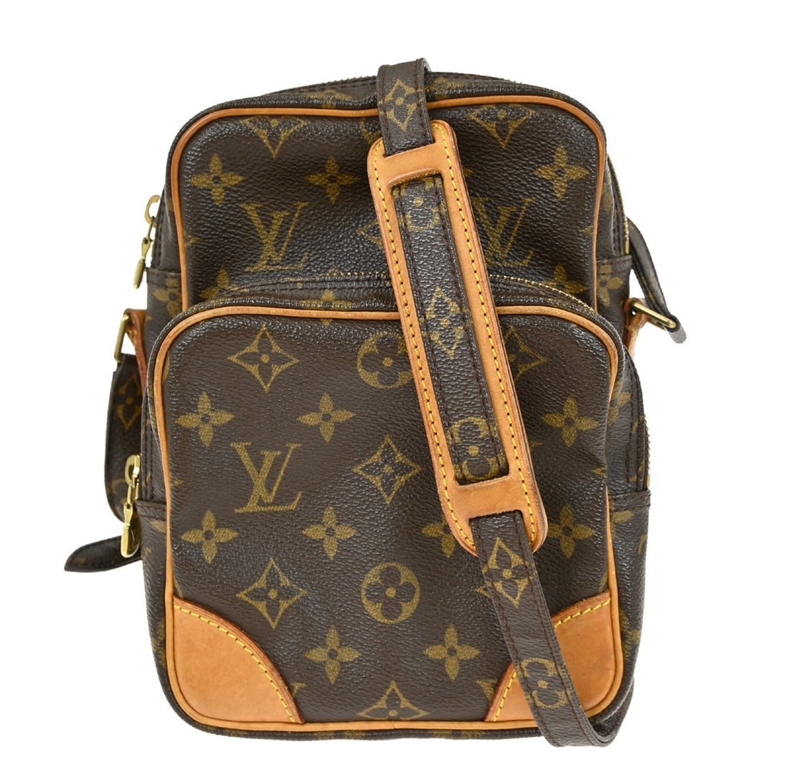 Louis Vuitton Amazone Monogram Canvas Medium Crossbody Bag M45236: Louis Vuitton Amazone Monogram Canvas Medium Crossbody Bag M45236 This is a vintage Louis Vuitton Amazon crossbody shoulder bag, crafted from signature monogram canvas leather. The medium-sized bag fe