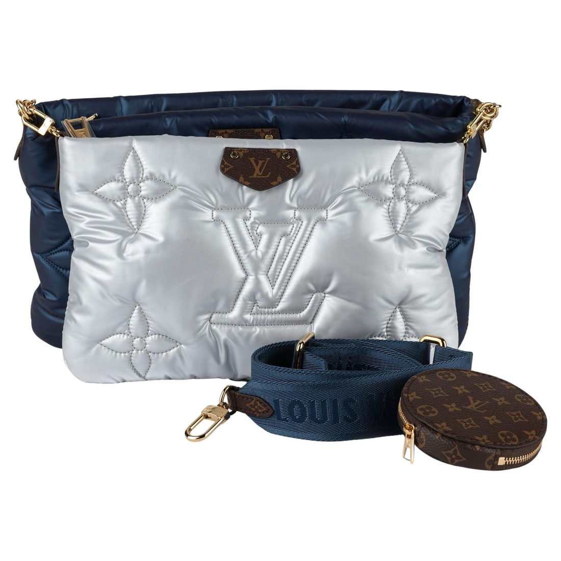 Louis Vuitton Maxi Multi Pochette Pillow Blue Silver NIB: Louis Vuitton Maxi Multi Pochette Pillow Blue Silver NIB Introducing the Louis Vuitton Maxi Multi Pochette Pillow from the exclusive Pillow capsule collection. This stylish accessory features a striki