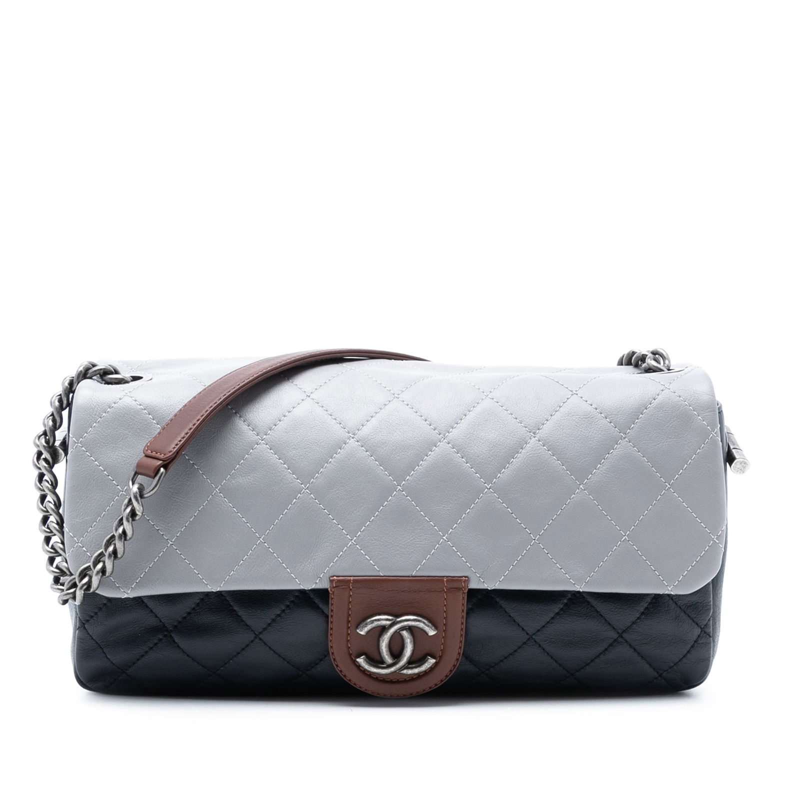 Chanel Large Tricolor Quilted Lambskin Flap Shoulder Bag: Chanel Large Tricolor Quilted Lambskin Flap Shoulder Bag Introducing the Chanel Large Tricolor Quilted Lambskin Country Chic Flap, an elegant shoulder bag crafted from luxurious quilted lambskin leath