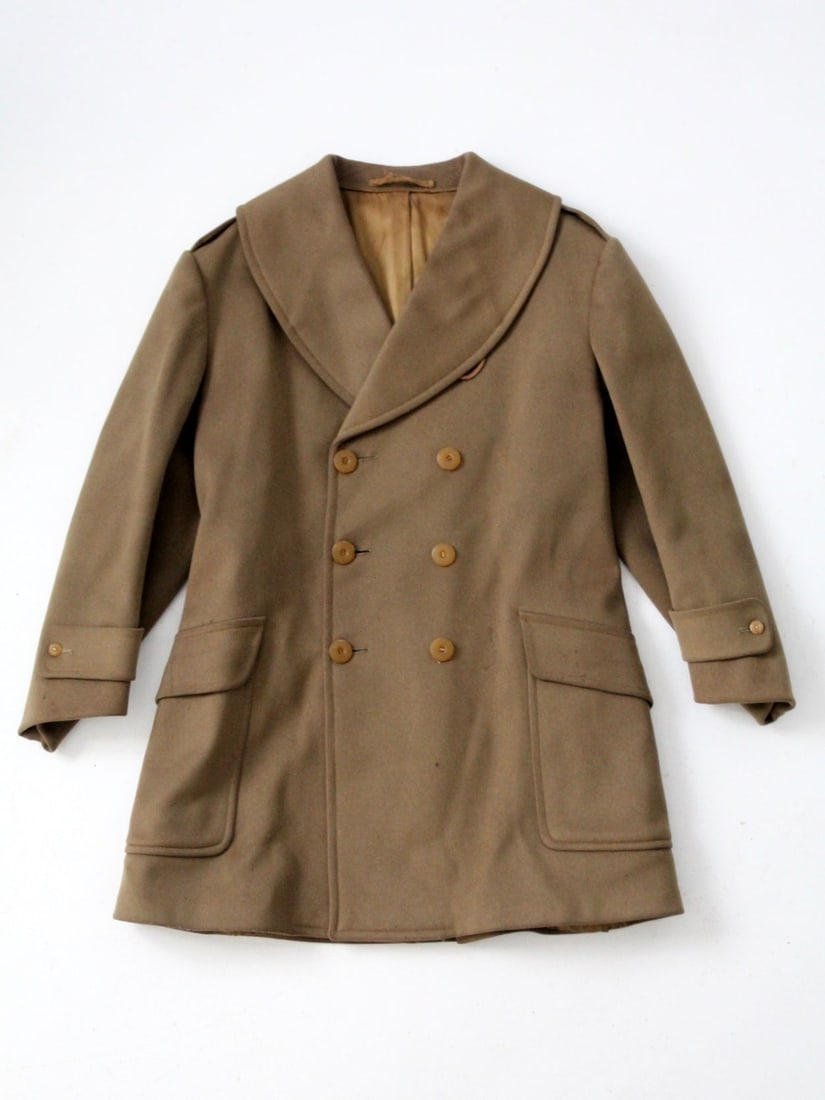 1940 Vintage US Army Colonel Wool Coat by Max Wax: 1940 Vintage US Army Colonel Wool Coat by Max Wax Discover a piece of history with this vintage US Army officer coat, a wool coat dating back to 1940. Custom made by Max Wax for Colonel T.L. Ferenbaug