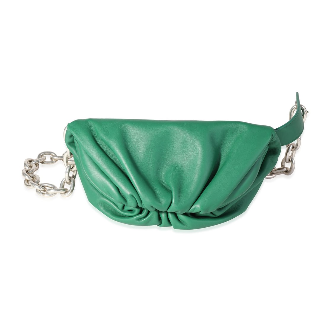 Bottega Veneta Green Nappa Leather Belt Chain Pouch 2018-2022: Bottega Veneta Green Nappa Leather Belt Chain Pouch 2018-2022 This Bottega Veneta Green Nappa Belt Chain Pouch is a stylish and functional accessory made in Italy. Crafted from high-quality leather, i
