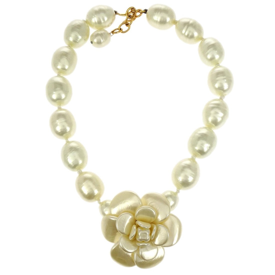 Chanel 97A Gold Plated Chain Necklace with Faux Pearls: Chanel 97A Gold Plated Chain Necklace with Faux Pearls This Chanel chain necklace features gold-plated metal with artificial pearls, showcasing a classic and elegant design. The necklace is crafted wi