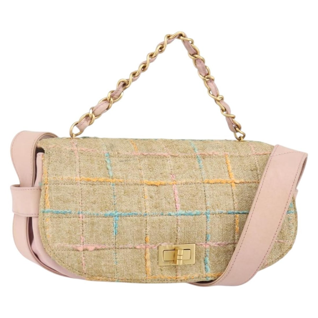 Tweed Chocolate Bar 2.55 Shoulder Bag by Chanel Beige: Tweed Chocolate Bar 2.55 Shoulder Bag by Chanel Beige This Chanel Chocolate Bar 2.55 shoulder bag features a classic tweed exterior in beige, designed for women. It is a vintage piece that displays si