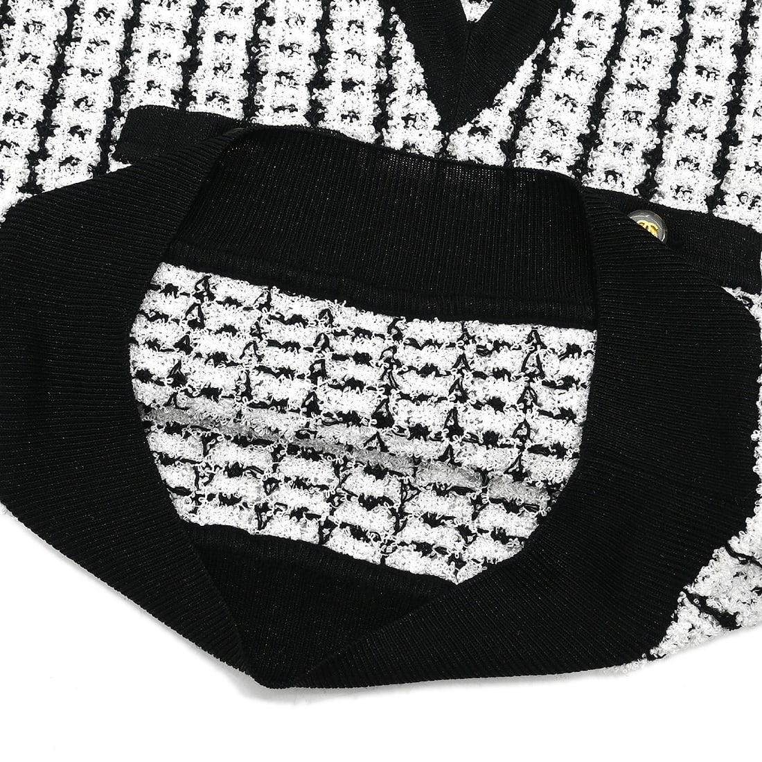 Chanel White Sleeveless V-Neck Knit Vest Top Size #38 - 6