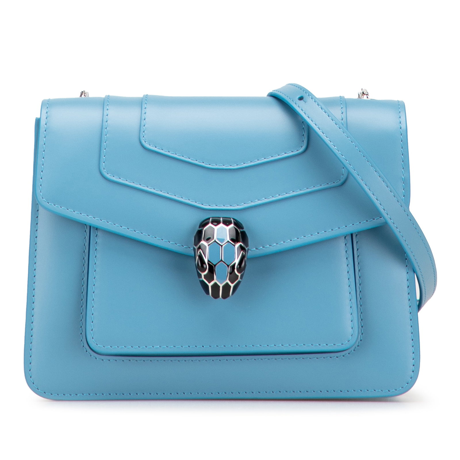 Bvlgari Serpenti Forever Leather Crossbody Bag Blue: Bvlgari Serpenti Forever Leather Crossbody Bag Blue Introducing the Bvlgari Leather Serpenti Forever Crossbody, a chic and stylish accessory crafted from high-quality leather. This elegant bag showcas