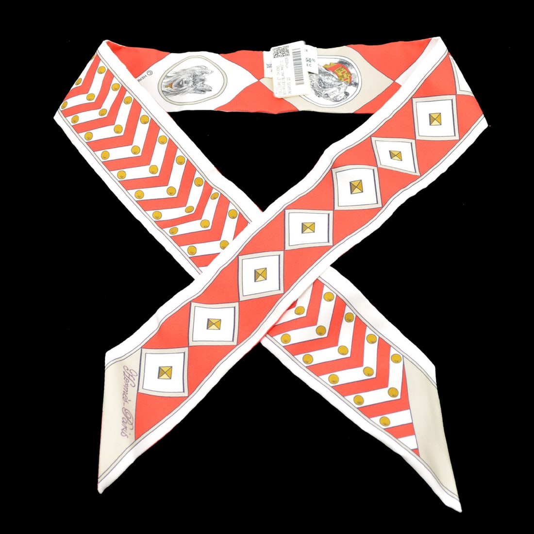 Hermes Twilly Scarf Bag Handle Accessory 100% Silk Rouge: Hermes Twilly Scarf Bag Handle Accessory 100% Silk Rouge Elevate your handbag's style with the elegant Hermes Colliers et chiens Twilly Scarf designed as a chic bag handle accessory. This luxurious sq