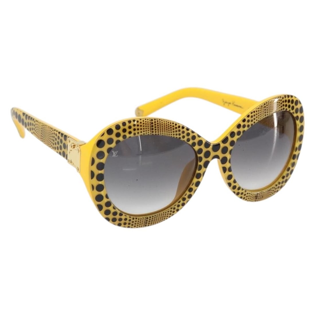 Yellow Louis Vuitton Wave Oversized Plastic Sunglasses with Case: Yellow Louis Vuitton Wave Oversized Plastic Sunglasses with Case These LOUIS VUITTON Wave Oversized sunglasses feature a bold yellow plastic frame, offering a standout look. Crafted in Italy, they