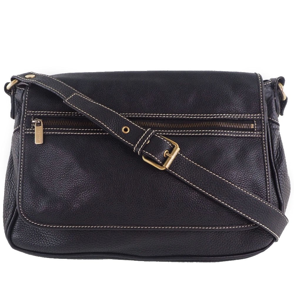 Celine Black Calfskin Vintage Shoulder Bag from Italy: Celine Black Calfskin Vintage Shoulder Bag from Italy This Celine vintage shoulder bag is crafted from black calfskin leather and designed for women. It features a classic silhouette with minor scratc