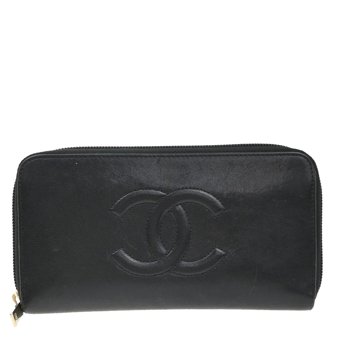 Chanel Black Leather Timeless CC Wallet with Zipper Closure: Chanel Black Leather Timeless CC Wallet with Zipper Closure The Chanel Timeless CC Zipped Wallet is crafted from black leather and designed for women. This wallet features a secure zip closure and ico