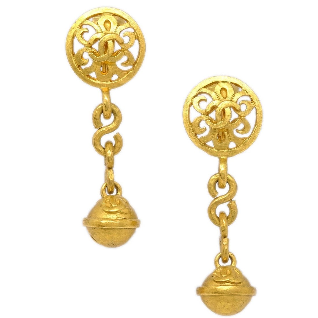 Chanel 95P Clip-On Gold Dangle Bell Earrings: Chanel 95P Clip-On Gold Dangle Bell Earrings Elevate your accessory collection with these exquisite Chanel Dangle Bell Earrings. Crafted in France, these earrings feature a stunning gold color and a s