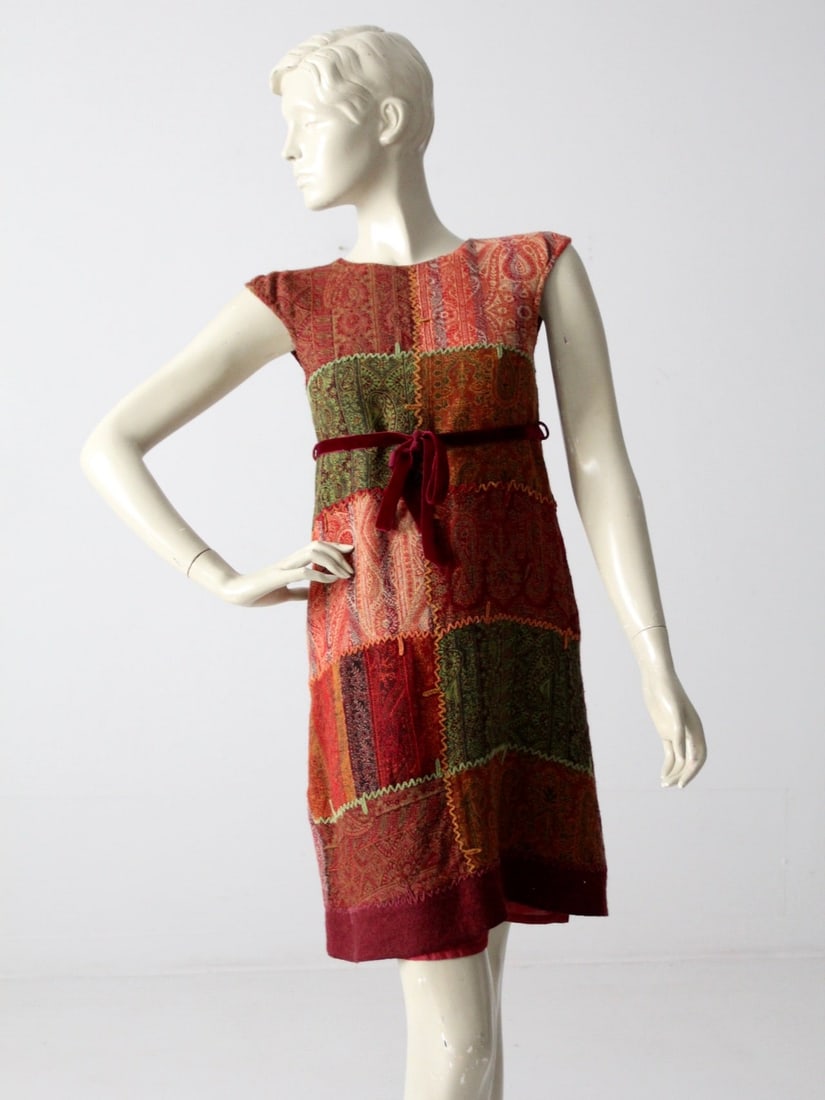 Vintage I Pinco Pallino Wool Patchwork Dress 1990s: Vintage I Pinco Pallino Wool Patchwork Dress 1990s This vintage I Pinco Pallino dress by Imelde & Stefano Cavalleri, hailing from the 1990s, showcases a stunning wool patchwork design adorned with pai