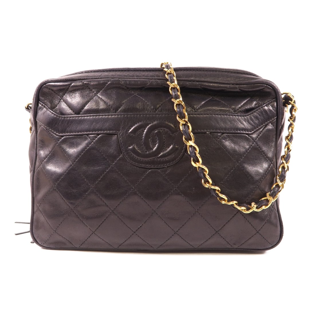 Chanel Vintage Black Lambskin Shoulder Bag with Chain GHW: Chanel Vintage Black Lambskin Shoulder Bag with Chain GHW Discover the elegance of this vintage Chanel shoulder bag, crafted from luxurious lambskin leather in a classic black hue. This stylish access