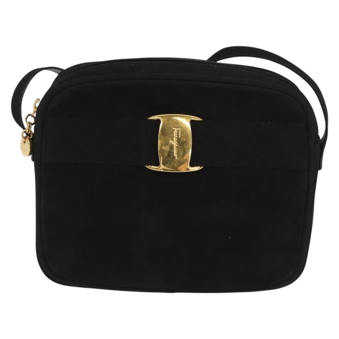 Salvatore Ferragamo Vala Suede Clutch Bag Black 19cm: Salvatore Ferragamo Vala Suede Clutch Bag Black 19cm This Salvatore Ferragamo Vala clutch bag for women features black suede material with metal fittings. It shows signs of wear including surface rubb