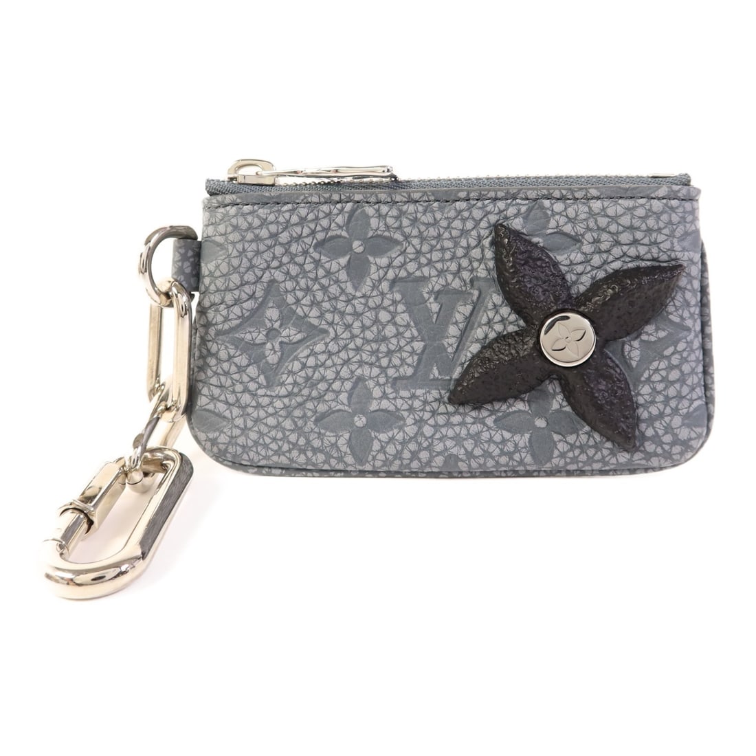 LOUIS VUITTON Monogram Coin Case M81602 Gray Calfskin SHW: LOUIS VUITTON Monogram Coin Case M81602 Gray Calfskin SHW This elegant Louis Vuitton coin case is crafted from high-quality calfskin, featuring a sophisticated gray hue that complements any style. Des